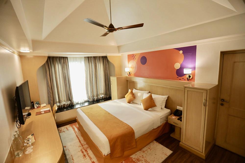 Ira By Orchid Mumbai T-2 International Airport Hotel Exterior photo