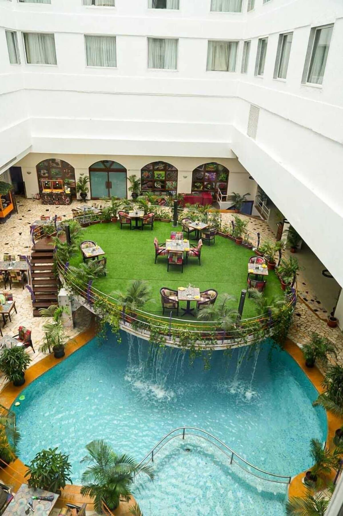Ira By Orchid Mumbai T-2 International Airport Hotel Exterior photo
