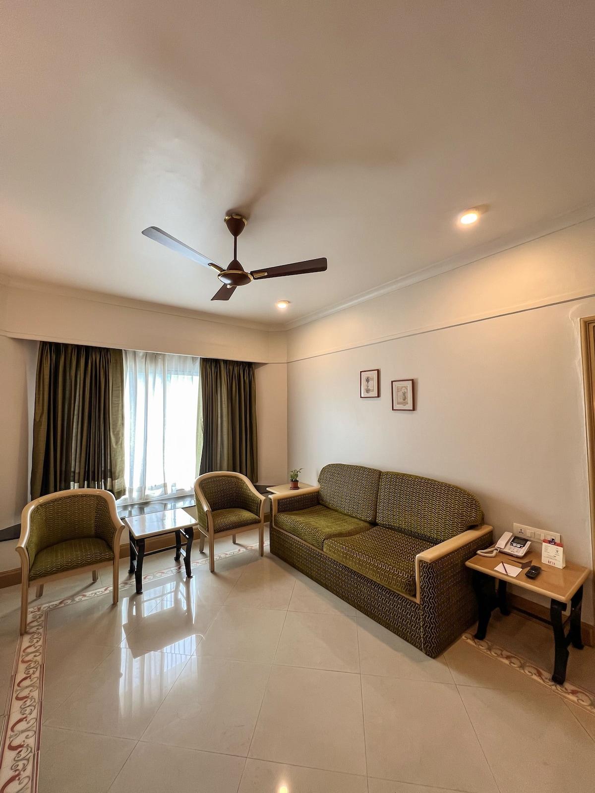Ira By Orchid Mumbai T-2 International Airport Hotel Exterior photo